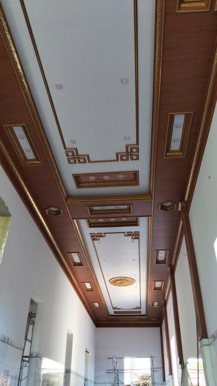 Trần Dát Vàng Cho Nhà Ống